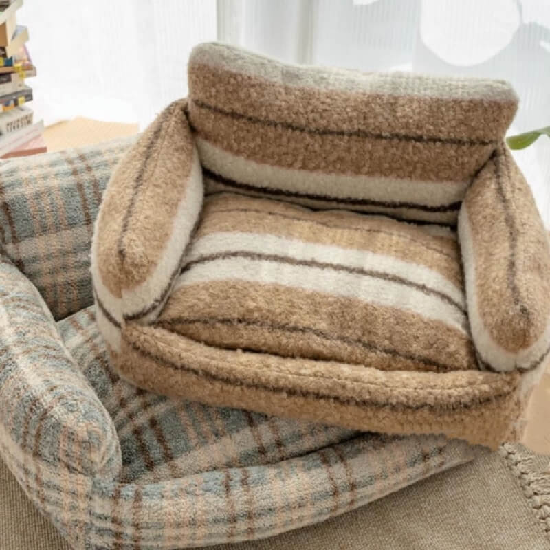 Lazy Holiday Plush Cozy Dog &amp; Cat Sofa Bed - Pawhearth