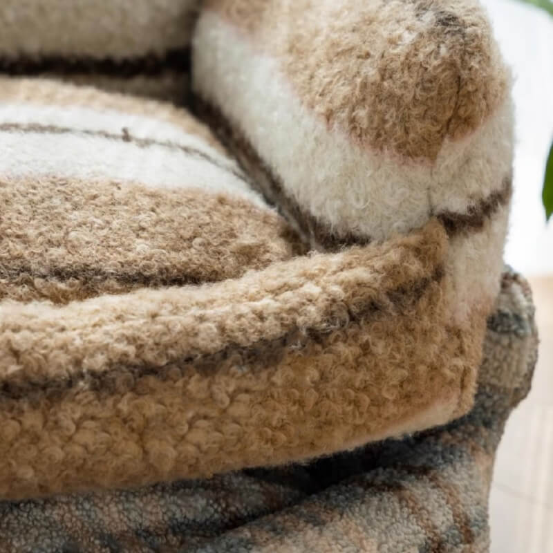 Lazy Holiday Plush Cozy Dog &amp; Cat Sofa Bed - Pawhearth